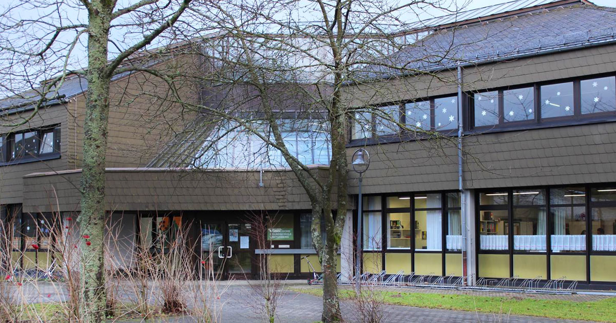 Buergermeister Beckmann zu Gast im Schuelerparlament der Grundschule Winterberg