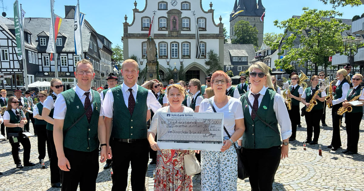 Blasorchester Brilon spendet 3.000 Euro an das Familienzentrum Leuchtturm