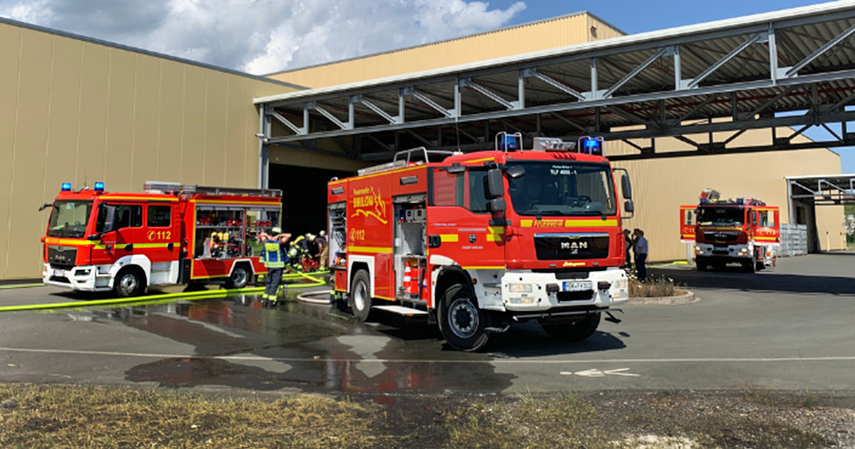 Brilon Brand in einem Gluehofen in einer Industriehalle
