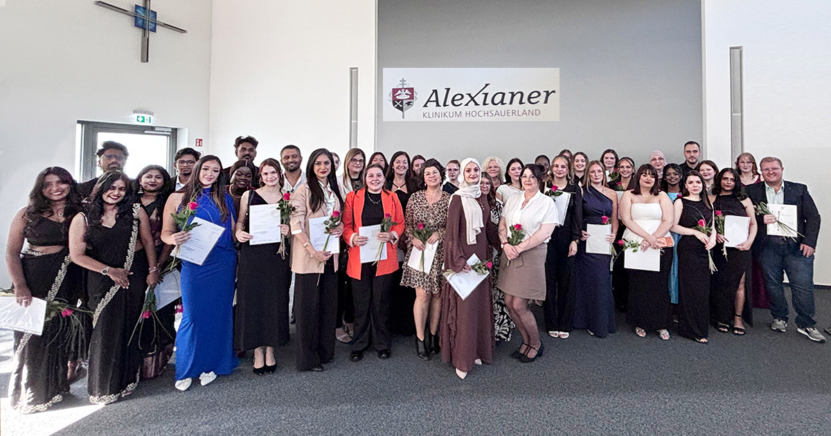 Alexianer Klinikum Hochsauerland: Großes Interesse an Pflegeberufen hält an – neue Pflegekräfte freuen sich über bestandene Examen 1 Alexianer Klinikum Hochsauerland Grosses Interesse an Pflegeberufen haelt an